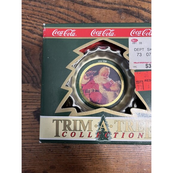 Set Of 2 Coca-Cola Trim a Tree Collection - Santa Claus Bottle Cap Ornament VTG - Picture 3 of 8